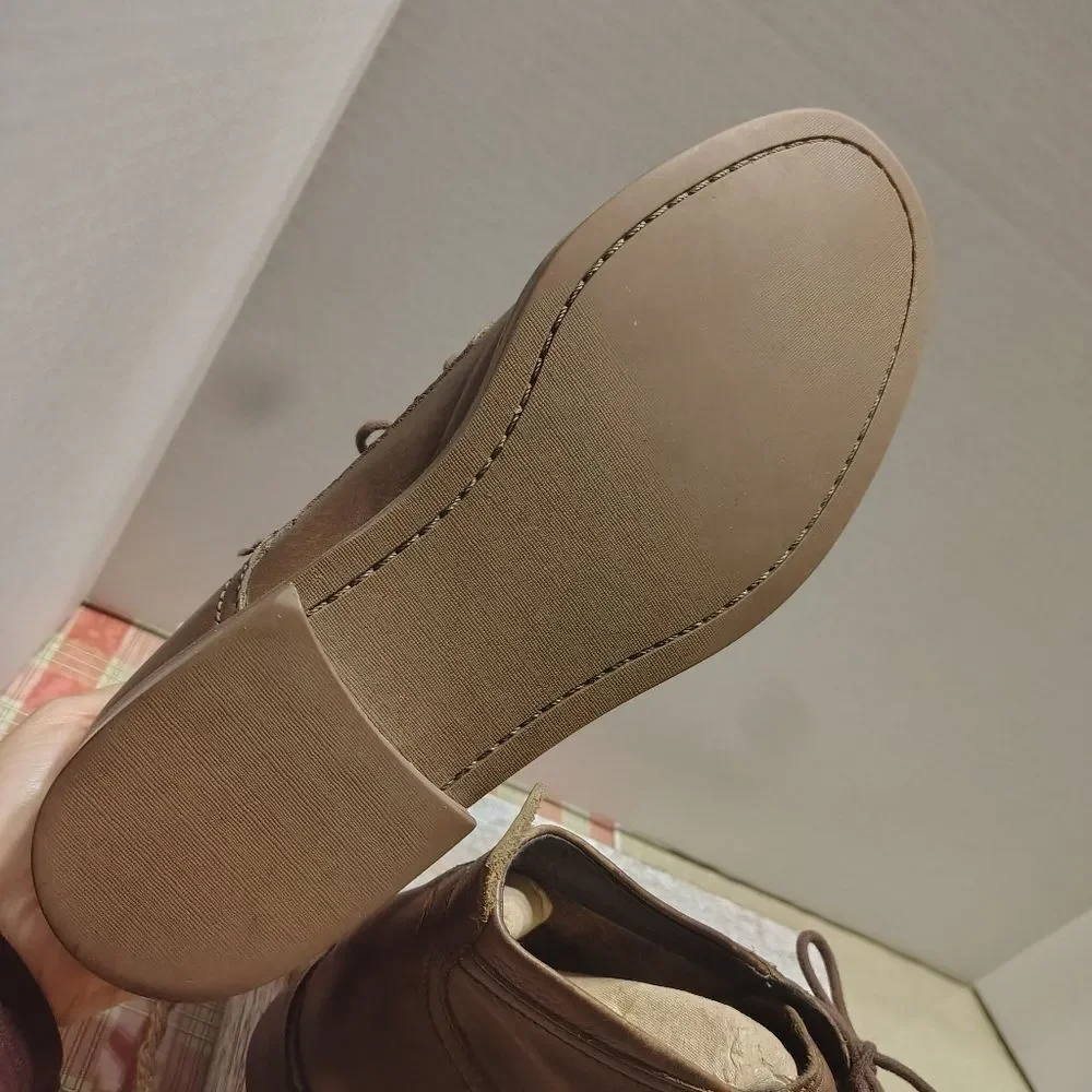 Cole Haan Men's Brown Leather Chukka Boots size 10 M